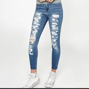 NWT. PacSun ripped Mauled- High rise jegging